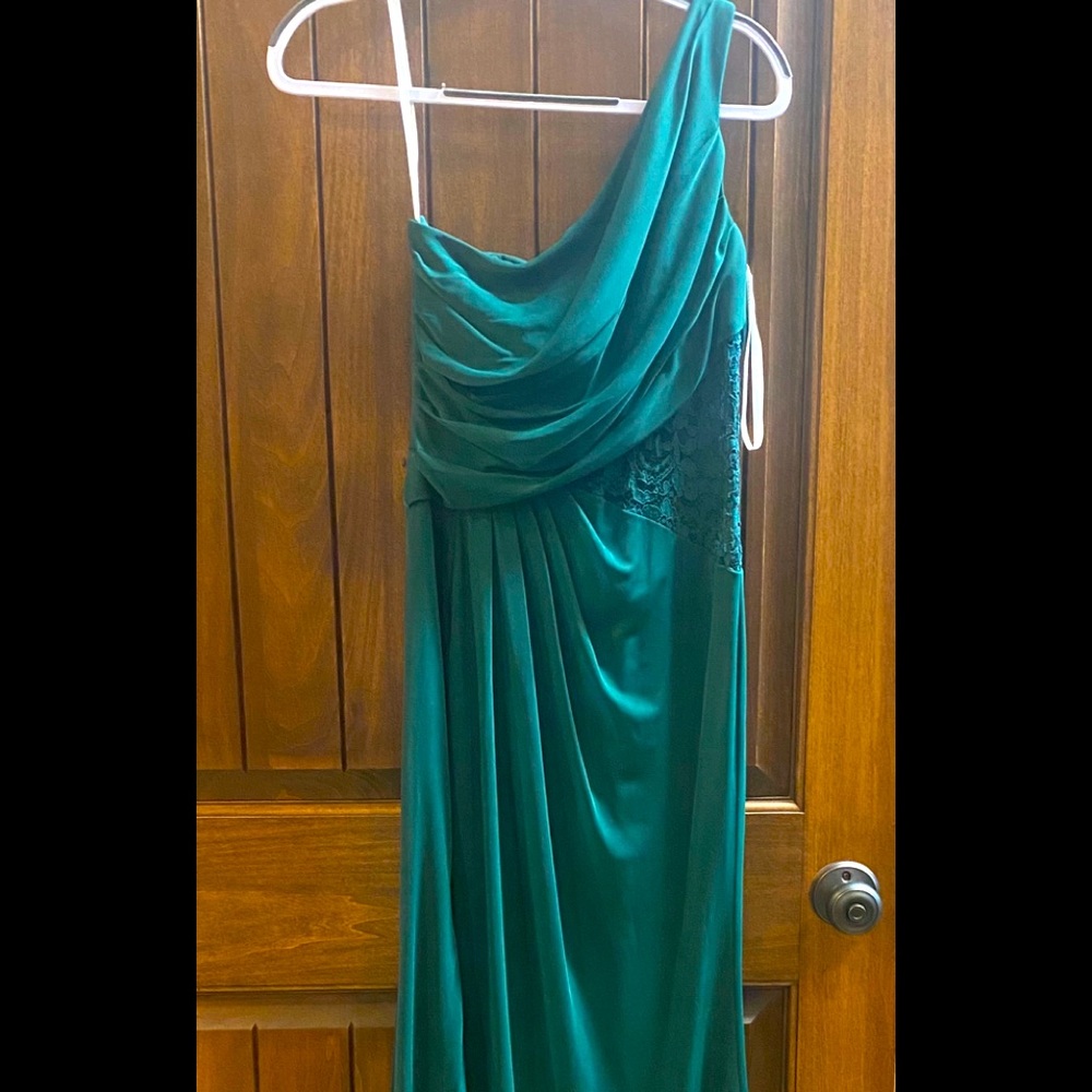 Floorlength Emerald Green David’s Bridal Gown
